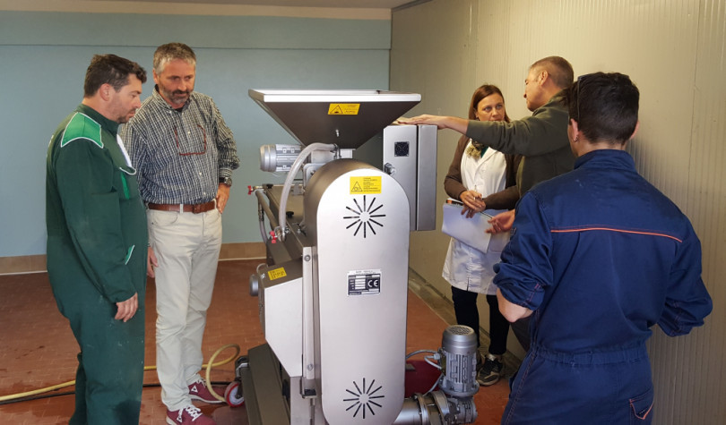 VIDEO - Iniziata la frangitura delle olive all'Istituto Agrario Luparia di San Martino di Rosignano